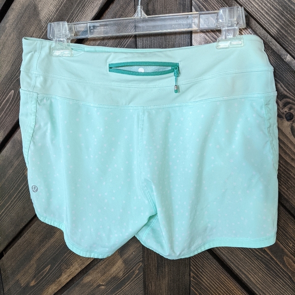 Lululemon 🍋 Athletic fresh teal polka dot shorts - Picture 10 of 16